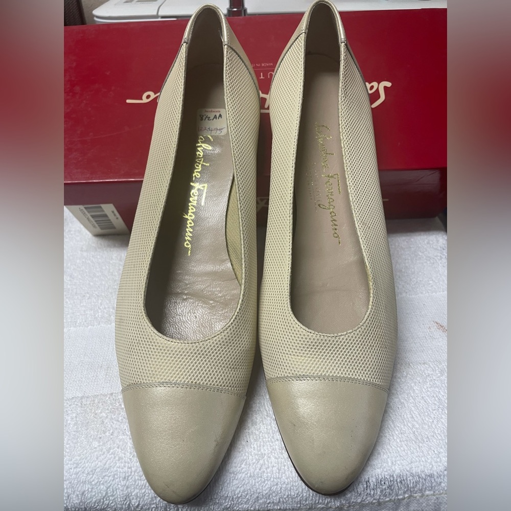 Salvatore Ferragamo Flats